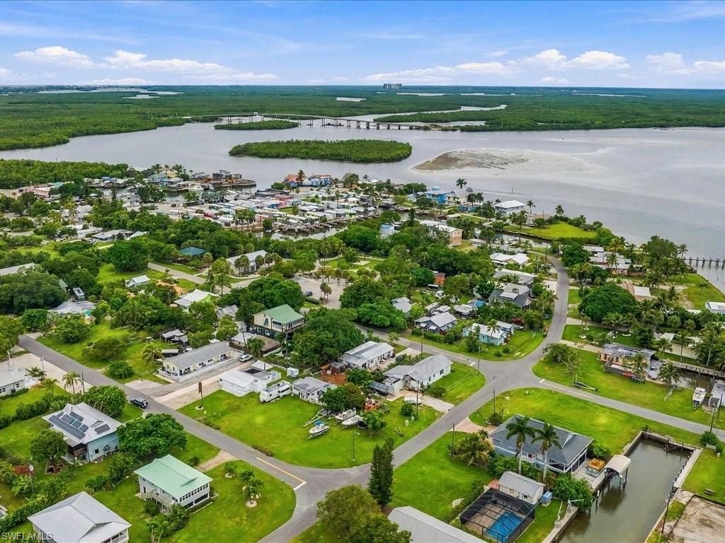 403 Mango Ave, Goodland, FL 34140 Photo
