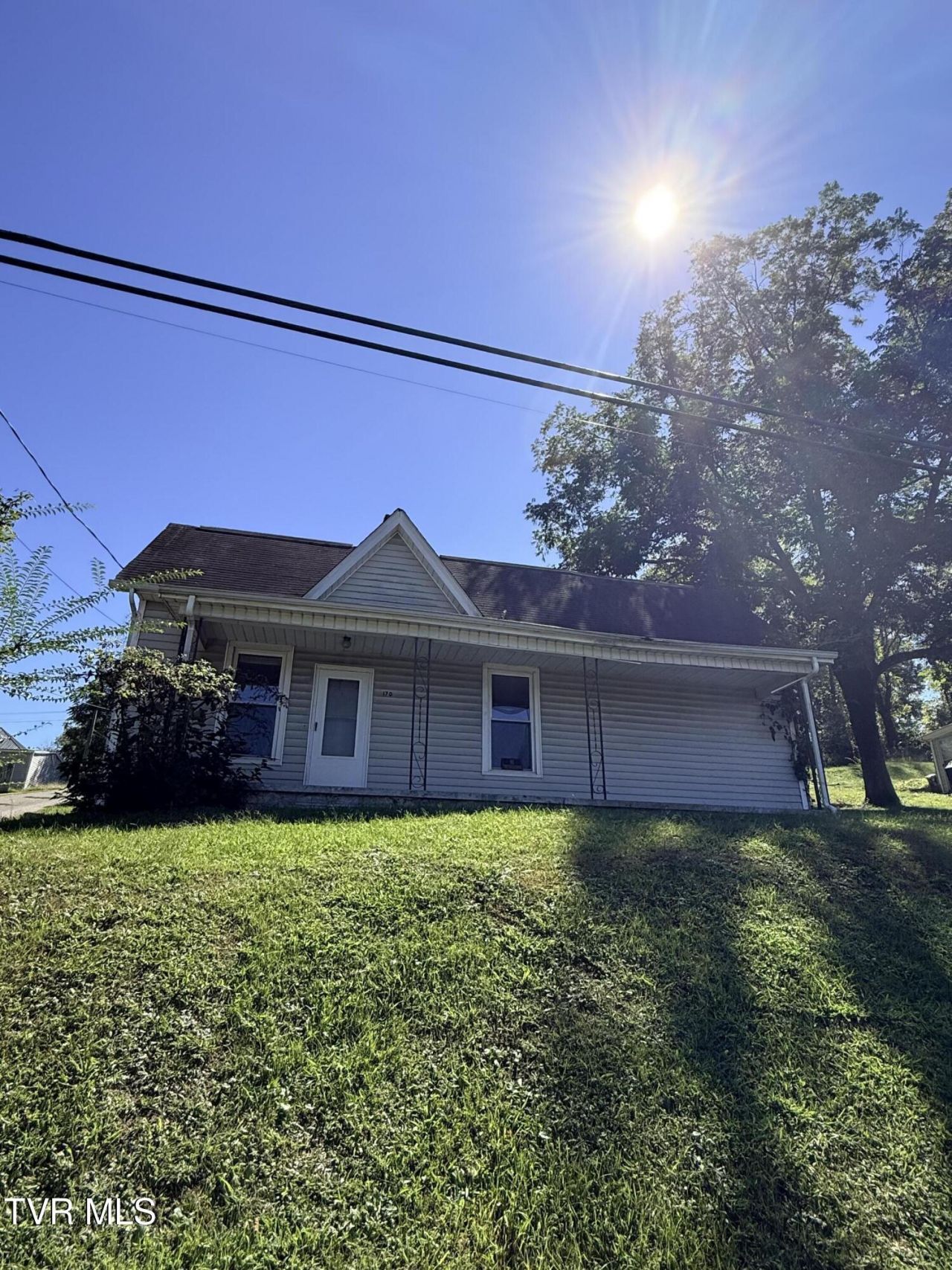170 Main Street, Bluff City, TN 37618 Main Photo