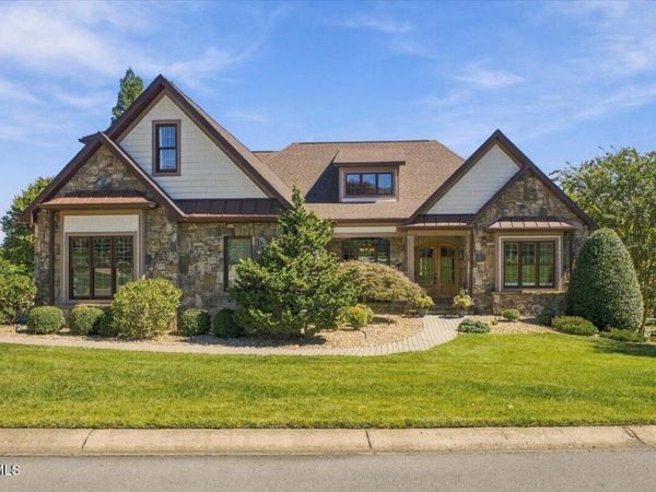 2760 Highland Glen Court, Johnson City, TN 37615