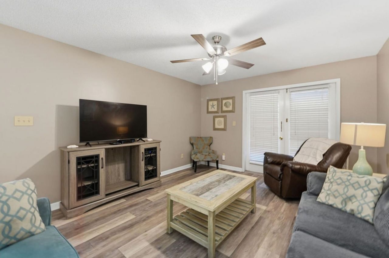 223 Maison Dr.  Photo 10