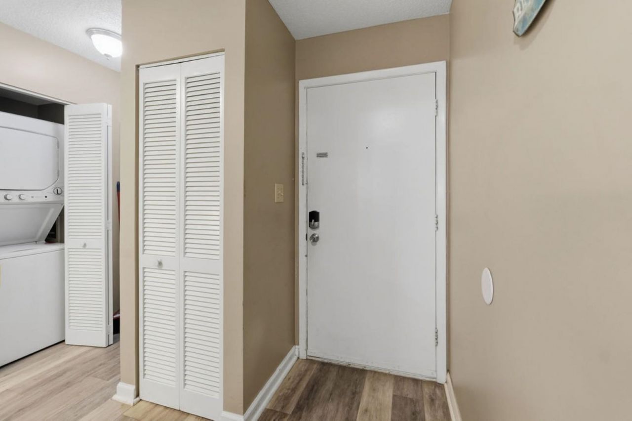 223 Maison Dr.  Photo 8
