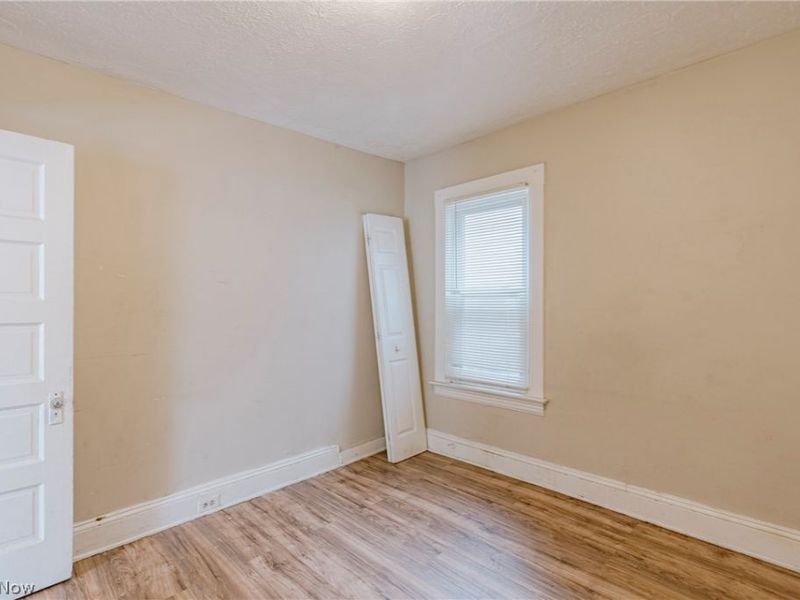 379 E 162nd Street, Cleveland, OH 44110 Photo 12