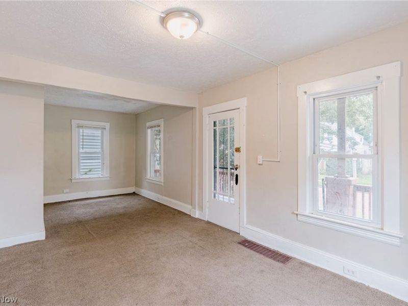 379 E 162nd Street, Cleveland, OH 44110 Photo 4