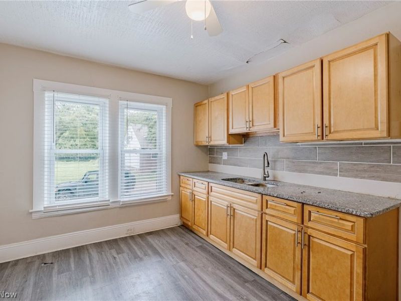 379 E 162nd Street, Cleveland, OH 44110 Photo 9