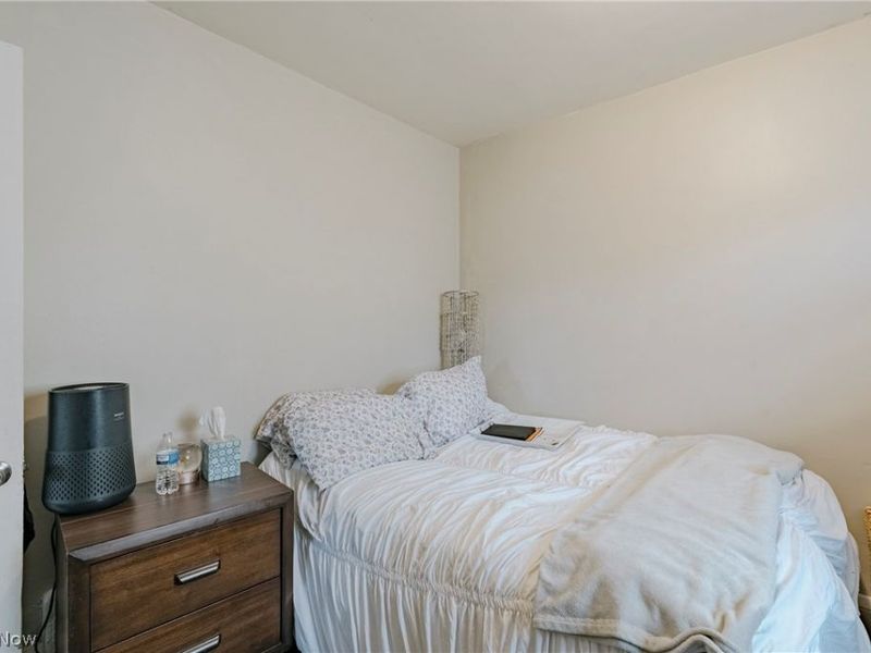 11021 Governor Avenue, Cleveland, OH 44111 Photo 15