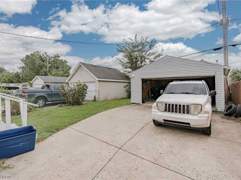 11021 Governor Avenue, Cleveland, OH 44111 Photo 22