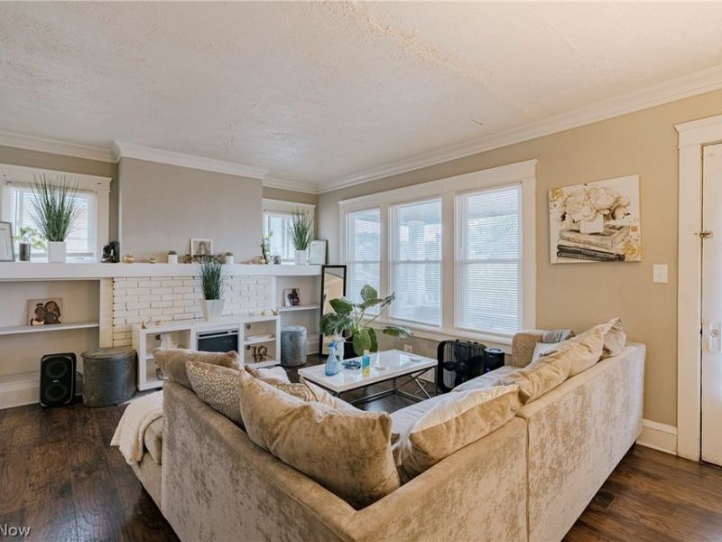 11021 Governor Avenue, Cleveland, OH 44111 Photo 4