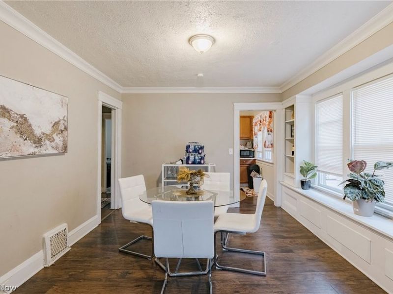 11021 Governor Avenue, Cleveland, OH 44111 Photo 6