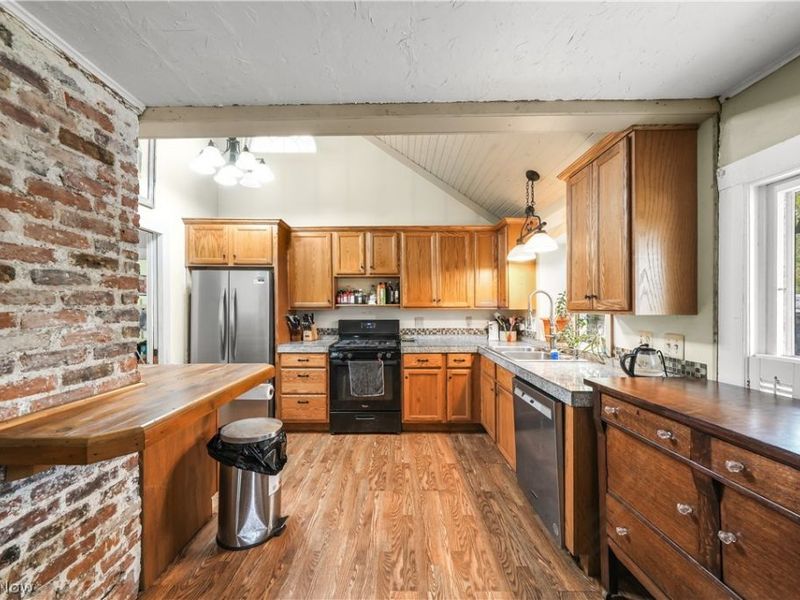 4595 High Street, Mantua, OH 44255 Photo 2