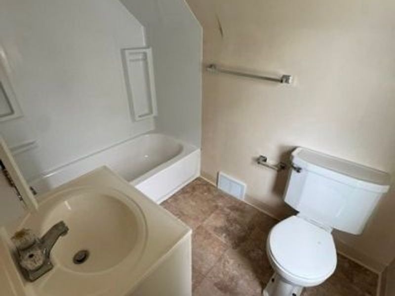 1068 S Belvoir Boulevard, South Euclid, OH 44121 Photo 16