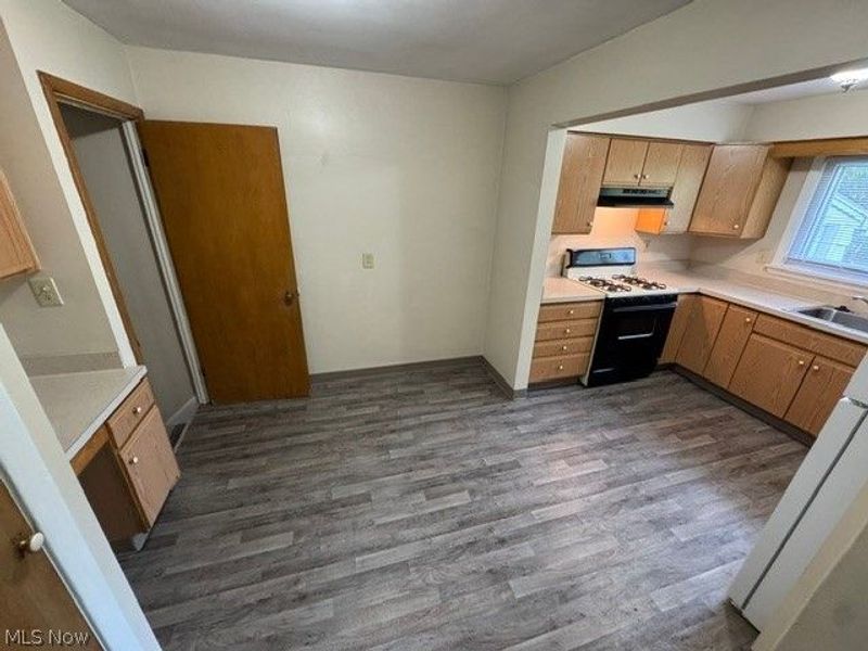 1068 S Belvoir Boulevard, South Euclid, OH 44121 Photo 6