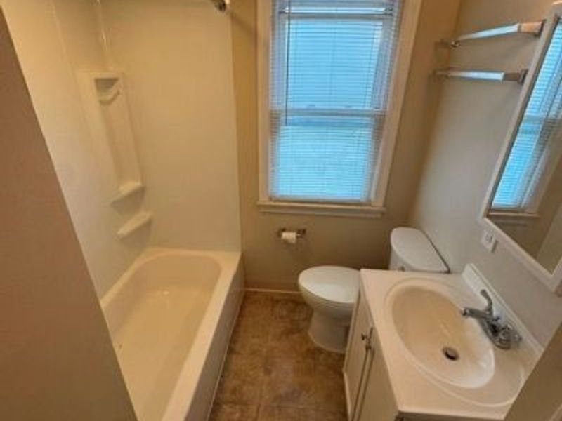 1068 S Belvoir Boulevard, South Euclid, OH 44121 Photo 9