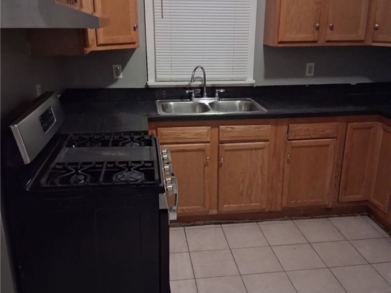 9123 Kempton Avenue, Cleveland, OH 44108 Photo 14