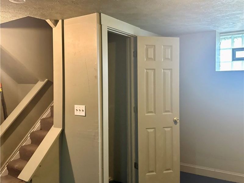 9123 Kempton Avenue, Cleveland, OH 44108 Photo 26