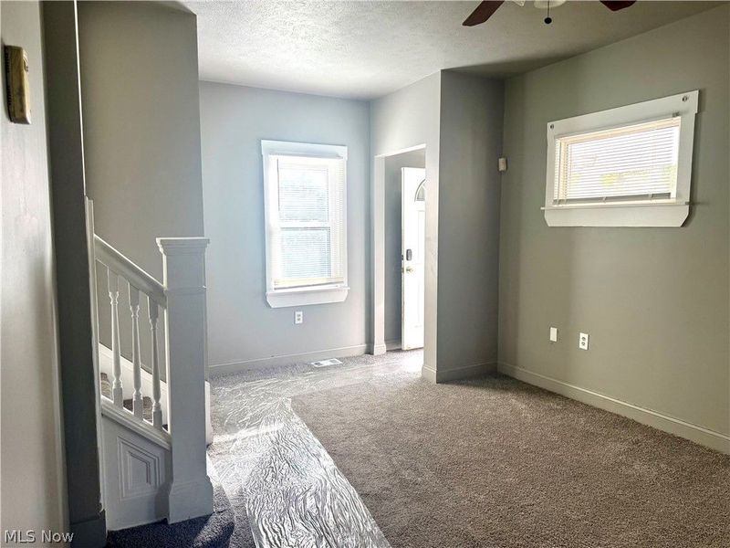 9123 Kempton Avenue, Cleveland, OH 44108 Photo 6