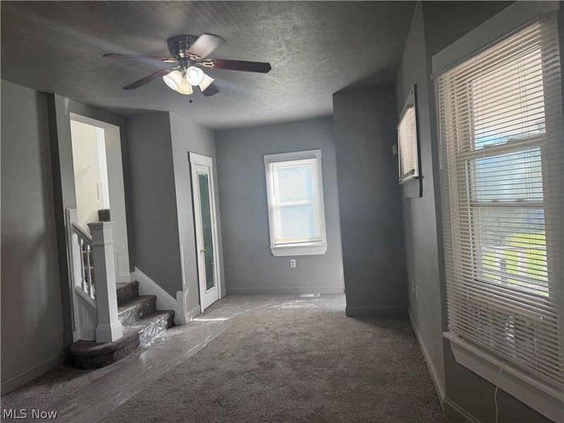9123 Kempton Avenue, Cleveland, OH 44108 Photo 7
