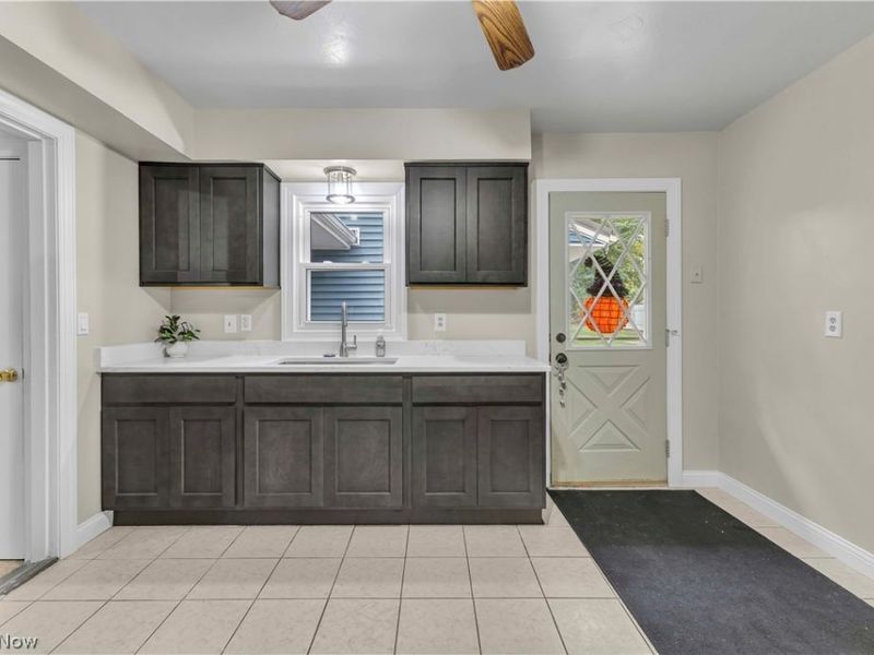 5821 Lake Road, Mentor on the Lake, OH 44060 Photo 10