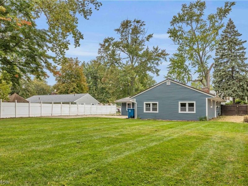 5821 Lake Road, Mentor on the Lake, OH 44060 Photo 34