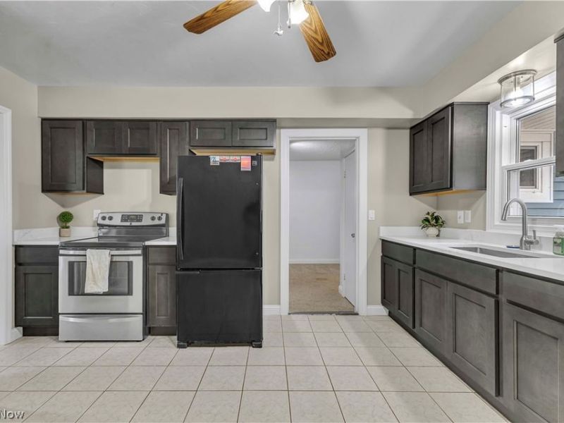 5821 Lake Road, Mentor on the Lake, OH 44060 Photo 7