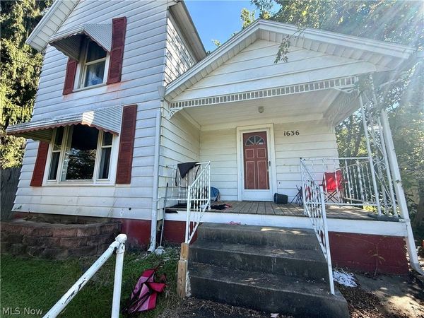 1636 Gibbs Avenue N, Canton, OH 44705