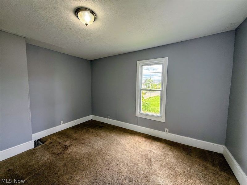 316 Young Avenue NE, Canton, OH 44704 Photo 8