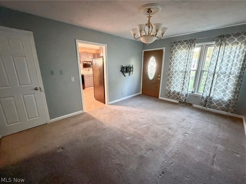 1076 Homestead, Alliance, OH 44601 Photo 10