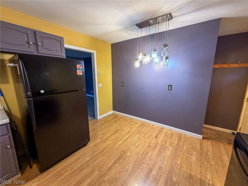 1076 Homestead, Alliance, OH 44601 Photo 7
