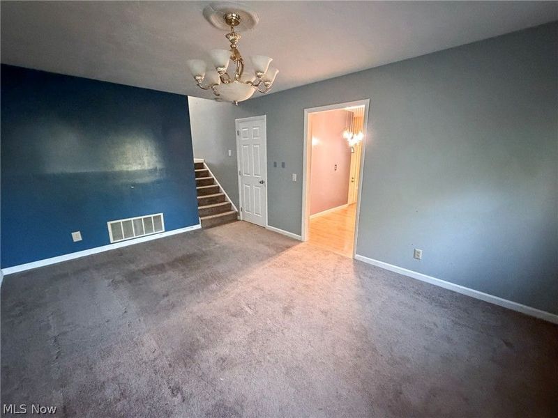 1076 Homestead, Alliance, OH 44601 Photo 9