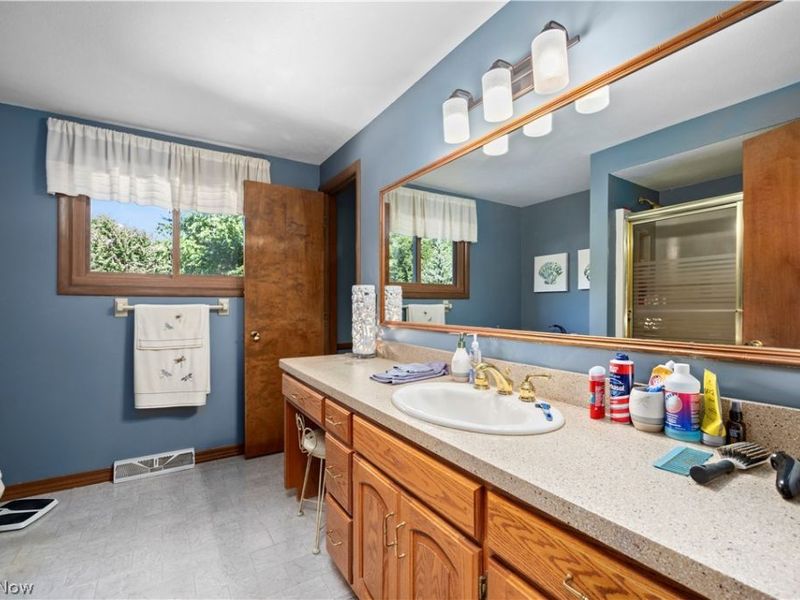 14317 Wilma Drive, Strongsville, OH 44136 Photo 32