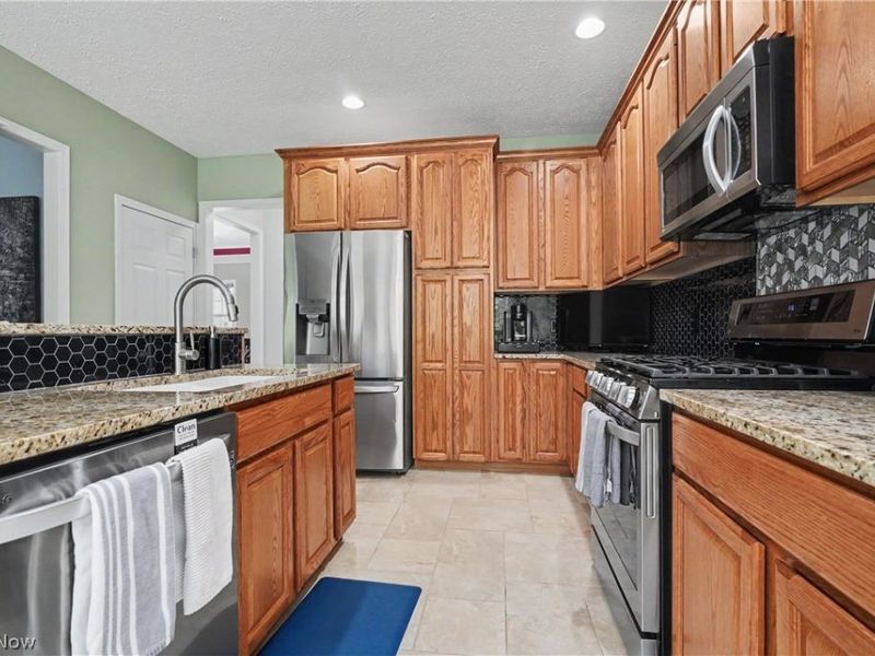 2541 Turf Paradise Drive, Stow, OH 44224 Photo 14