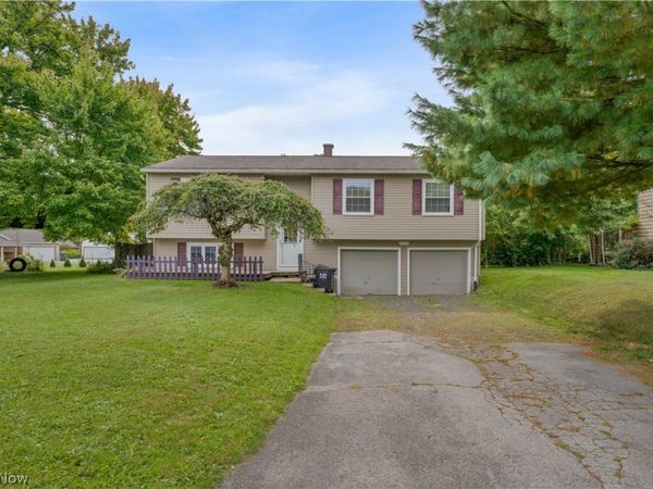 3671 Burkey Road , Austintown, OH 44515
