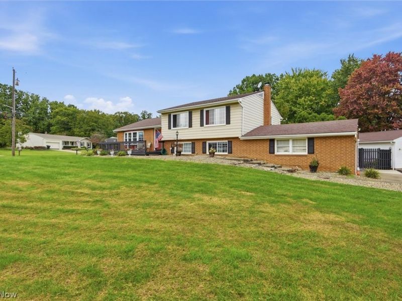 1708 Coventry Avenue NE, Warren, OH 44483 Photo 2
