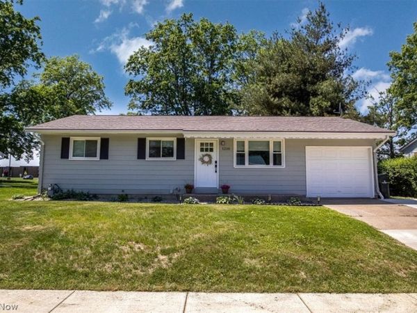 1210 Sanford Street , Vermilion, OH 44089