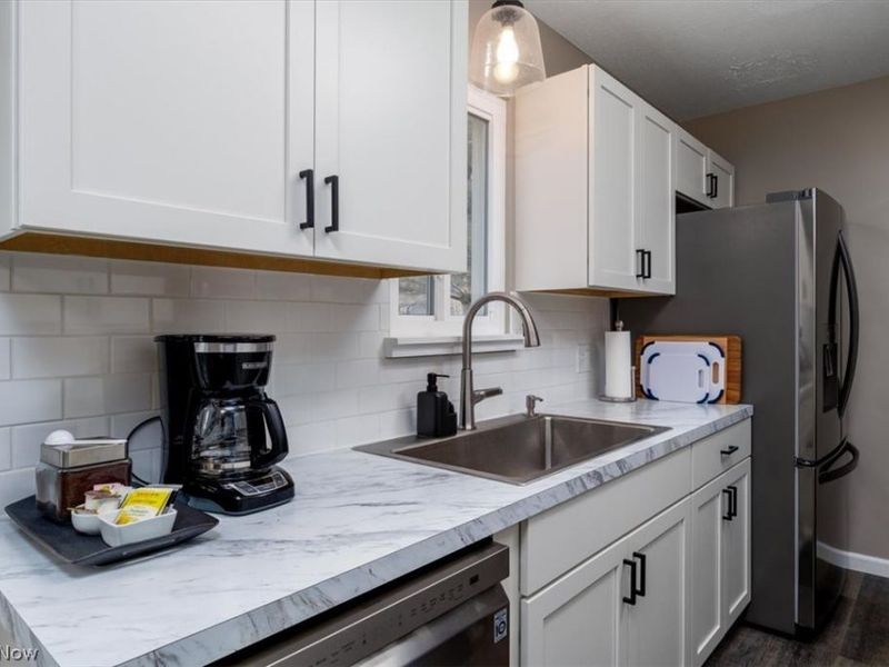 1210 Sanford Street, Vermilion, OH 44089 Photo 8