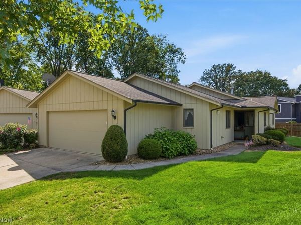 19407 Co Moor Boulevard , Strongsville, OH 44149