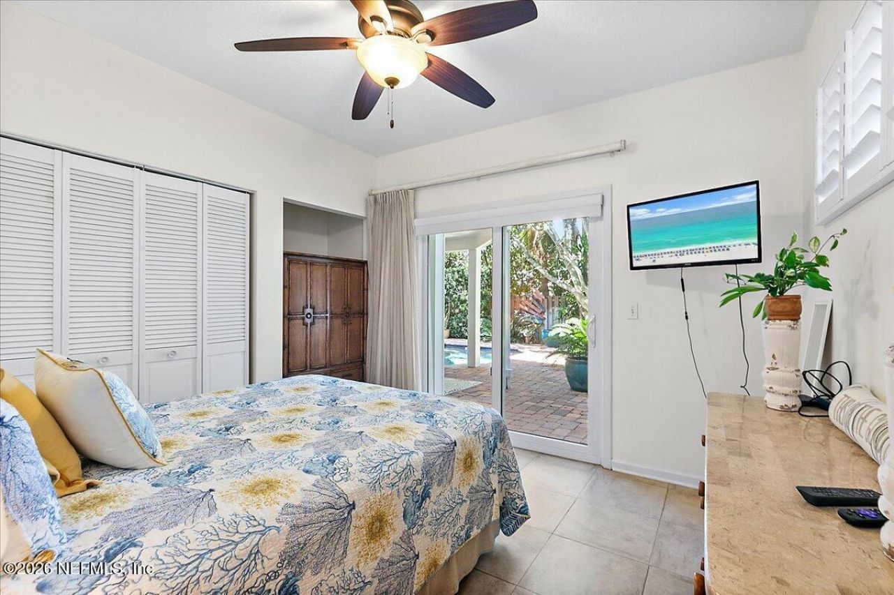 1890 Beach Avenue, Atlantic Beach, FL 32233 Photo