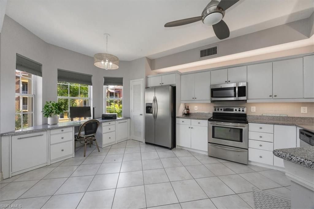 410 Bayfront Pl, Unit 2403, Naples, FL 34102 Photo