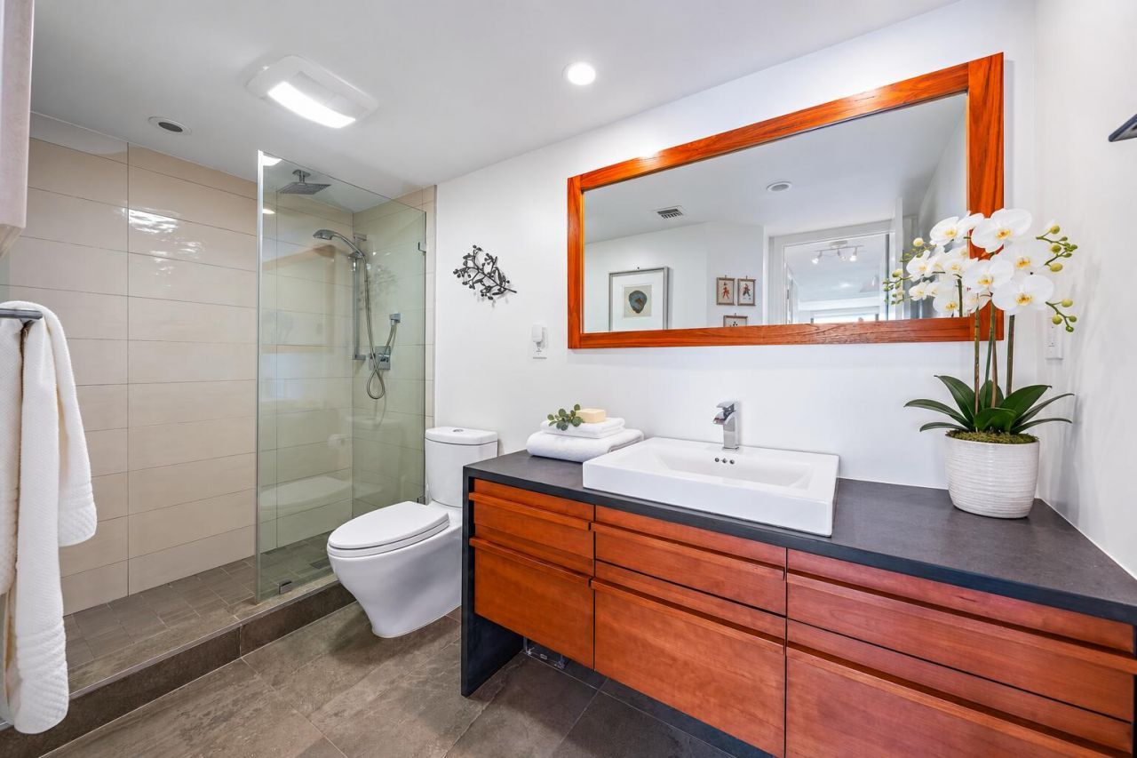 5510 N Ocean Drive, Unit 11B, Singer Island, FL 33404 Photo