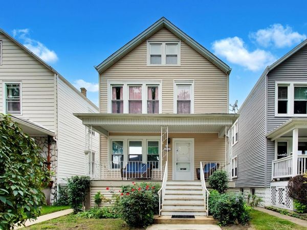 4132 N Maplewood Avenue , Chicago, IL 60618