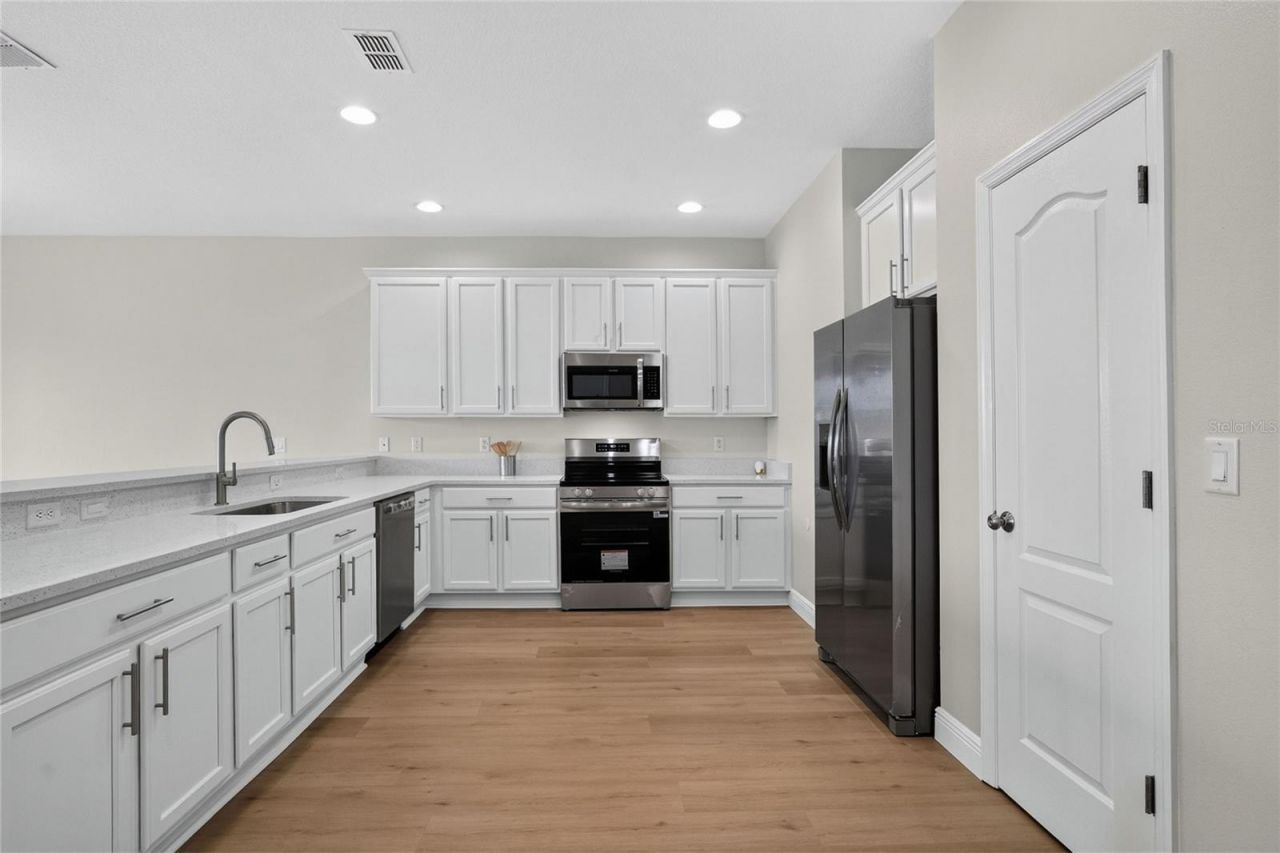 2468 Ladoga Drive , Lakeland, FL 33805 Photo