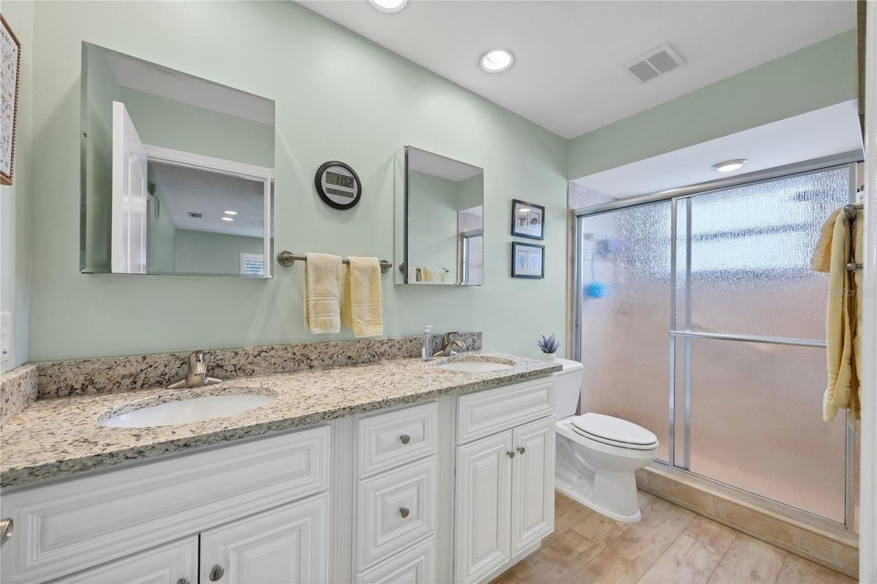 4021 Oakhurst Drive , Unit 3121, Sarasota, FL 34233 Photo