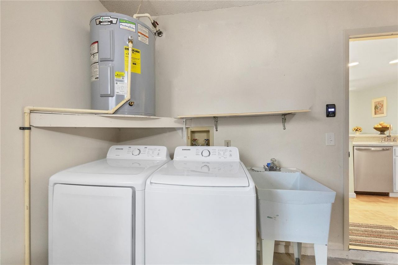 4021 Oakhurst Drive , Unit 3121, Sarasota, FL 34233 Photo