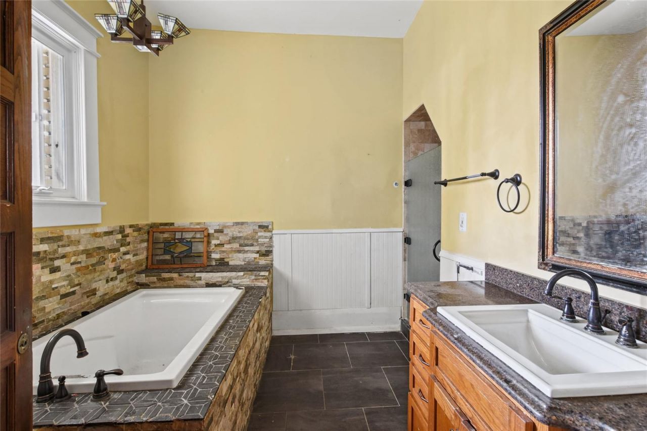 417 Frank Lloyd Wright Way, Lakeland, FL 33803 Photo