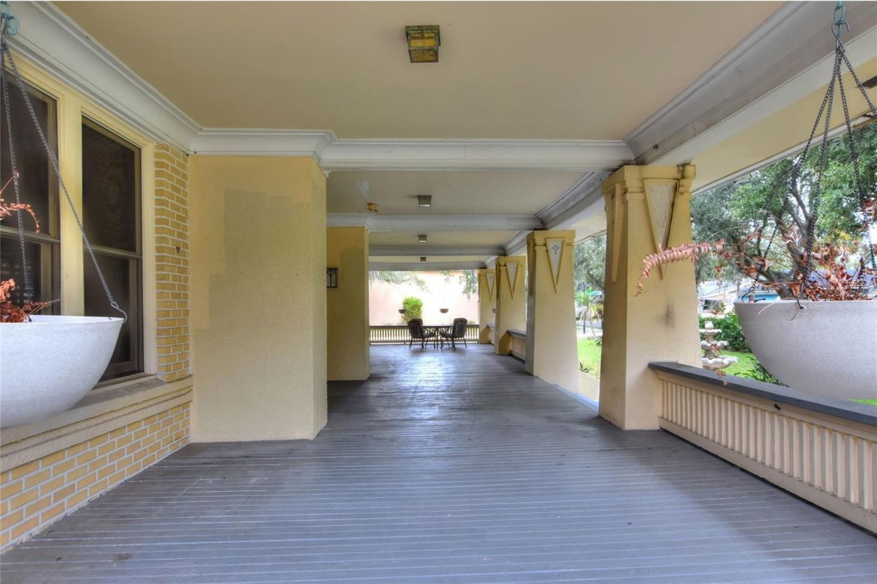 417 Frank Lloyd Wright Way, Lakeland, FL 33803 Photo
