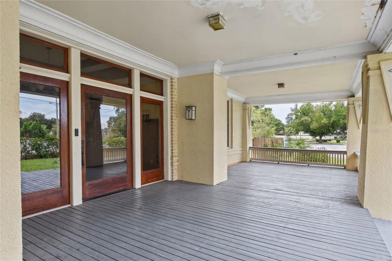 417 Frank Lloyd Wright Way, Lakeland, FL 33803 Photo