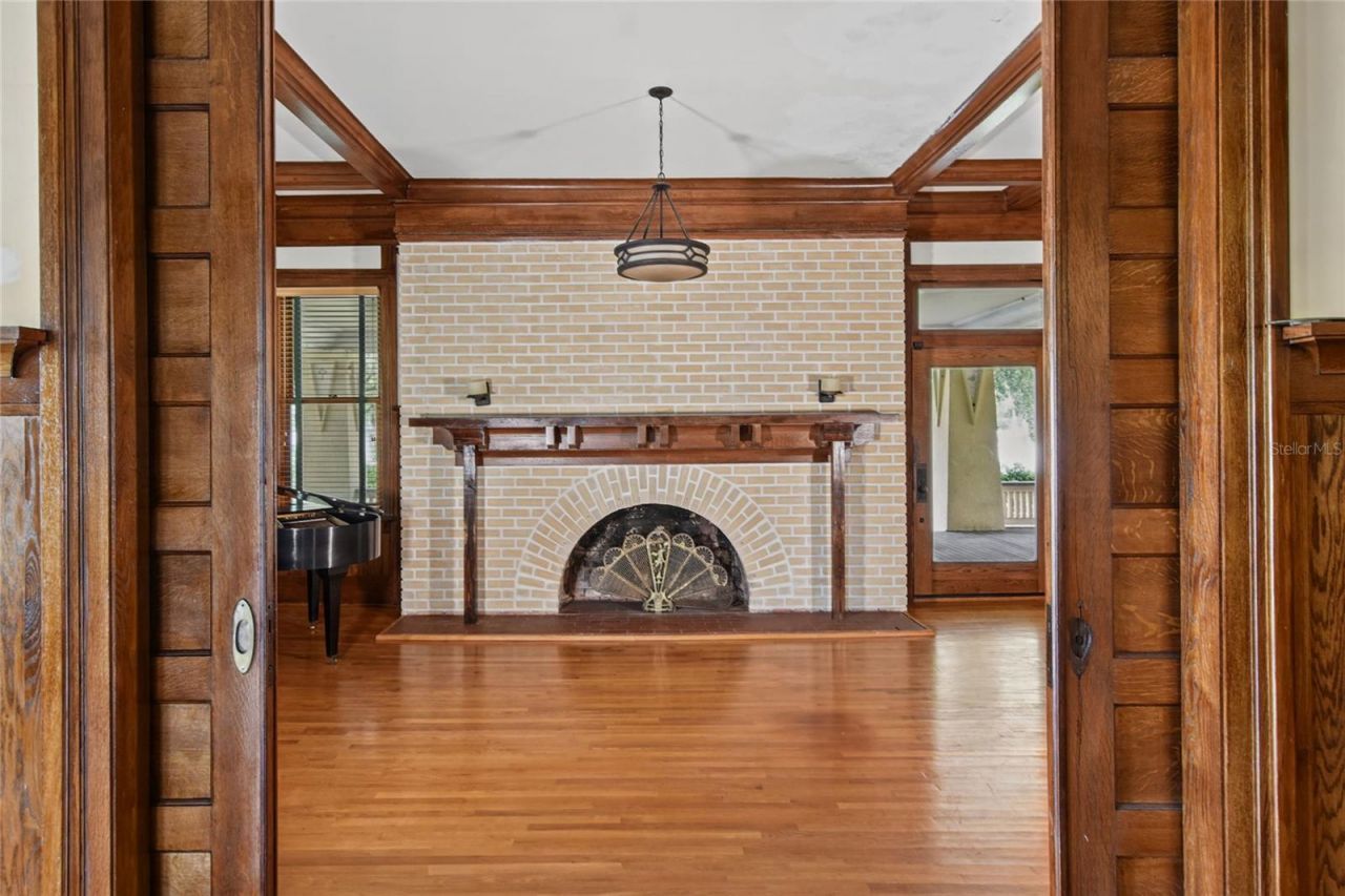 417 Frank Lloyd Wright Way, Lakeland, FL 33803 Photo
