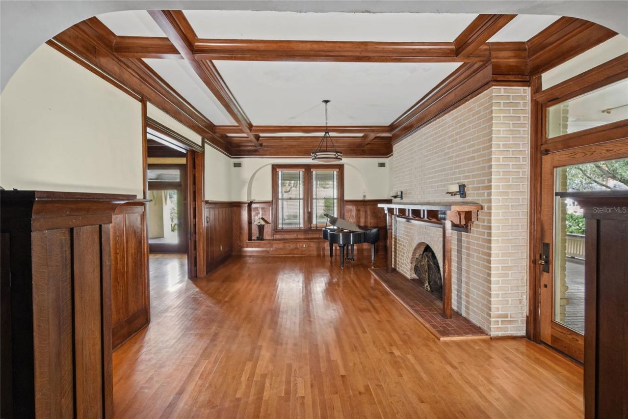 417 Frank Lloyd Wright Way, Lakeland, FL 33803 Photo