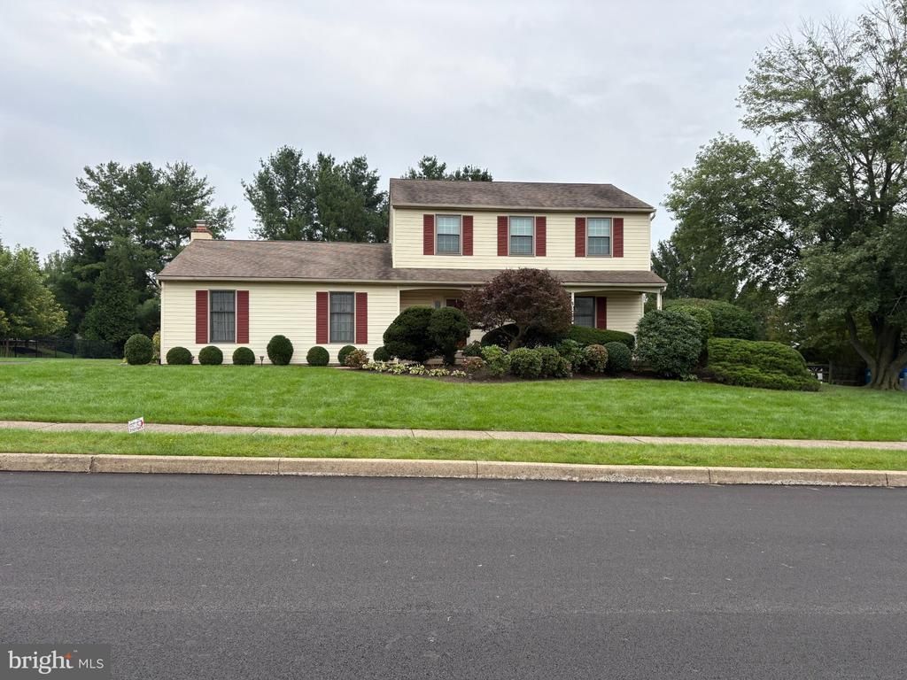 41 CASTLEWOOD DRIVE, CHALFONT, PA 18914