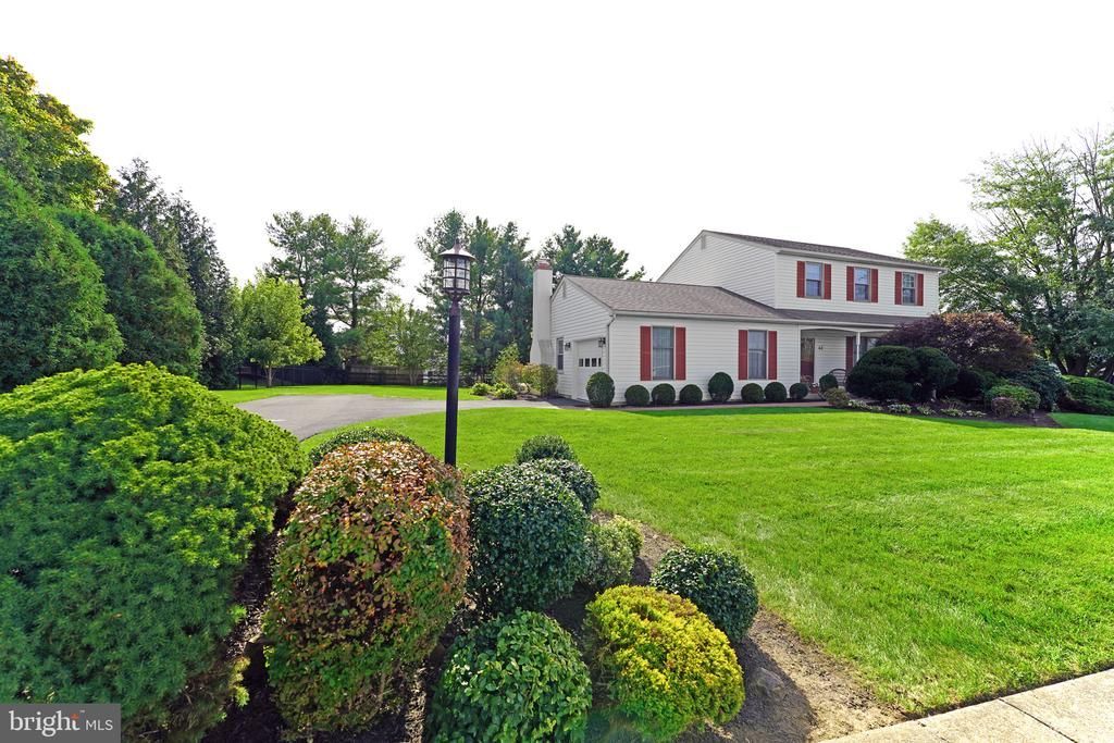 41 CASTLEWOOD DRIVE, CHALFONT, PA 18914