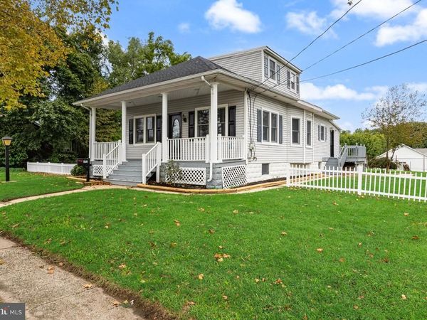 172 E DELAWARE AVENUE, FLORENCE, NJ 08518